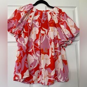 ✨ Retro inspired short sleeve blouse!